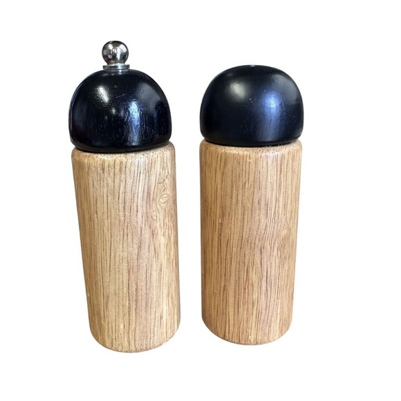 Vintage Wood Salt Shaker & Pepper Grinder Brown and Black 5.5" Tall - Picture 1 of 6
